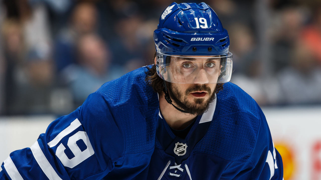 TORONTO, ON - MARCH 13: Nic Petan #19 of the Toronto Maple Leafs sets for face-off against the Chicago Blackhawks during the second period at the Scotiabank Arena on March 13, 2019 in Toronto, Ontario, Canada.