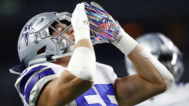ARLINGTON, TEXAS - OCTOBER 20: Leighton Vander Esch #55 of the Dallas Cowboys celebrates a tackle during the first half against the Philadelphia Eagles in the game at AT&T Stadium on October 20, 2019 in Arlington, Texas.