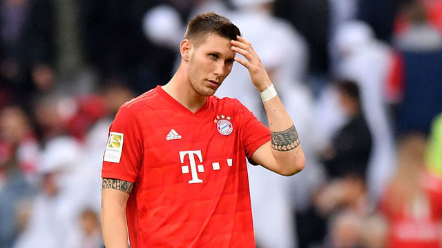 MUNICH, GERMANY - OCTOBER 05: Niklas Sule of FC Bayern Munich reacts to defeat after the Bundesliga match between FC Bayern Muenchen and TSG 1899 Hoffenheim at Allianz Arena on October 05, 2019 in Munich, Germany.