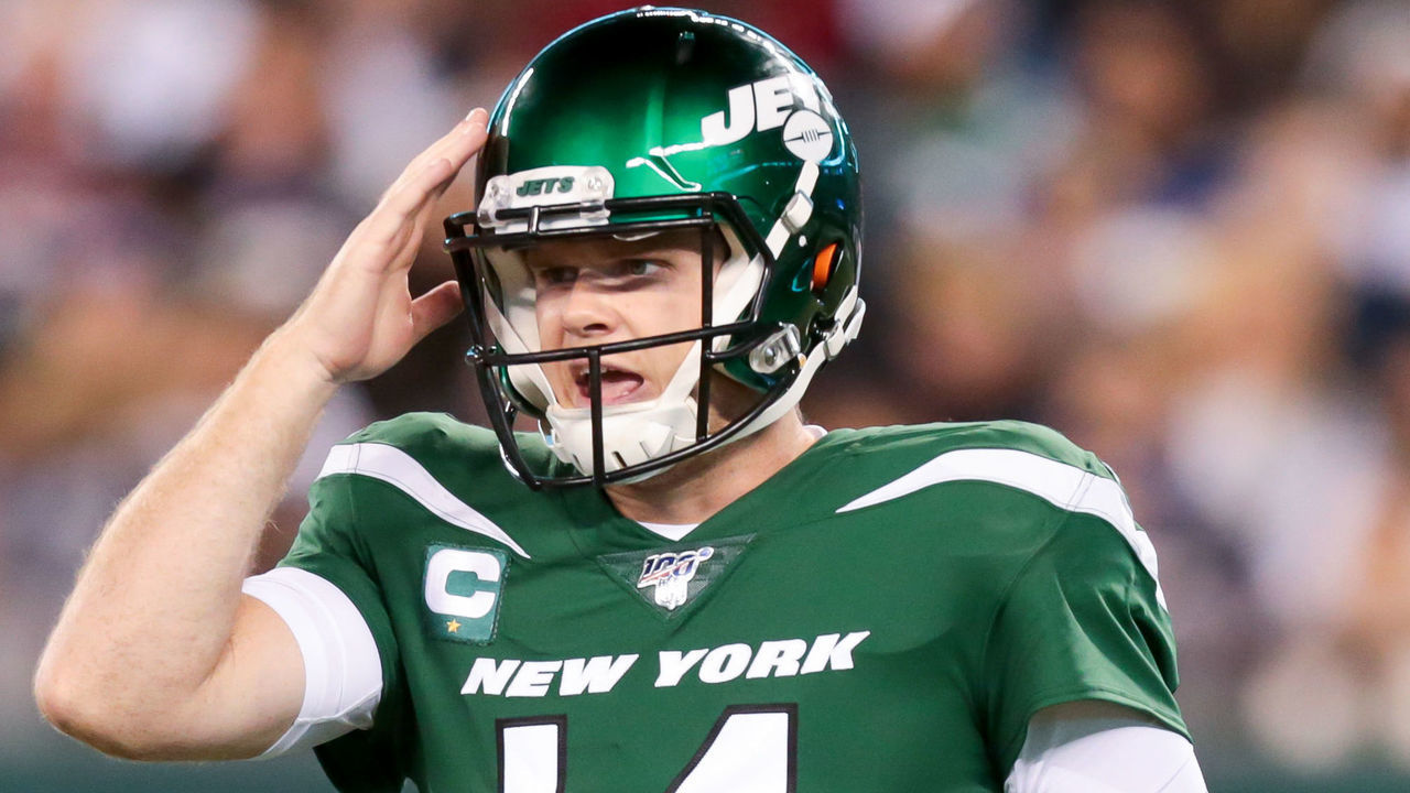EAST RUTHERFORD, NJ - OCTOBER 21: New York Jets Quarterback Sam Darnold (14) is pictured during the National Football League game between the New England Patriots and the New York Jets on October 21, 2019 at MetLife Stadium in East Rutherford, NJ.