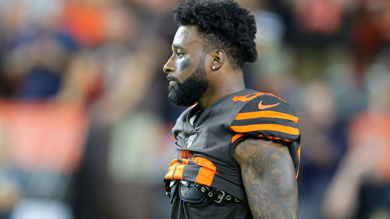CLEVELAND, OH - SEPTEMBER 22: Cleveland Browns wide receiver Jarvis Landry (80) on the field prior to the National Football League game between the Los Angeles Rams and Cleveland Browns on September 22, 2019, at FirstEnergy Stadium in Cleveland, OH.