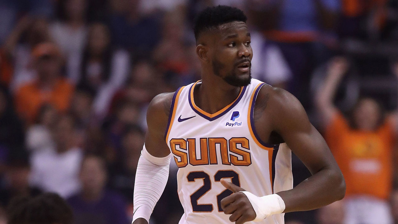 PHOENIX, ARIZONA - OCTOBER 23: Deandre Ayton #22 and Kelly Oubre Jr. #3 of the Phoenix Suns during the first half of the NBA game against the Sacramento Kings at Talking Stick Resort Arena on October 23, 2019 in Phoenix, Arizona. NOTE TO USER: User expressly acknowledges and agrees that, by downloading and/or using this photograph, user is consenting to the terms and conditions of the Getty Images License Agreement
