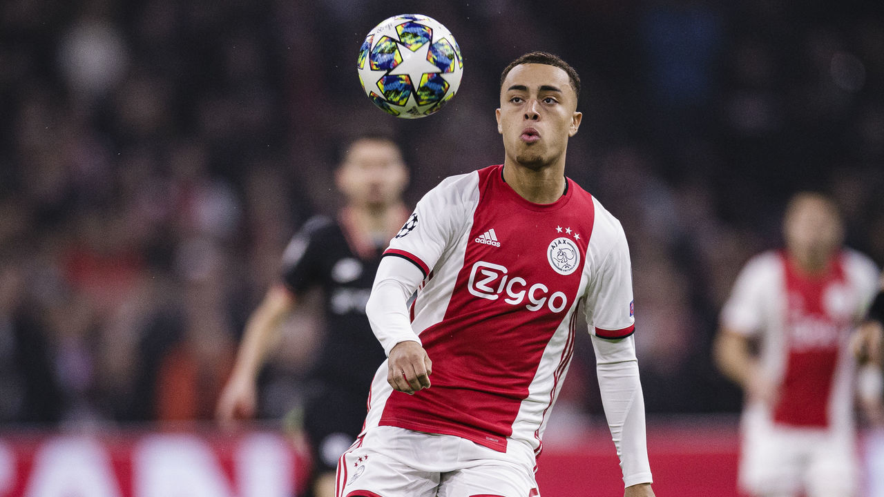 AMSTERDAM, NETHERLANDS - OCTOBER 23: Sergino Dest of Ajax controls the ball during the UEFA Champions League group H match between AFC Ajax and Chelsea FC at Amsterdam Arena on October 23, 2019 in Amsterdam, Netherlands.