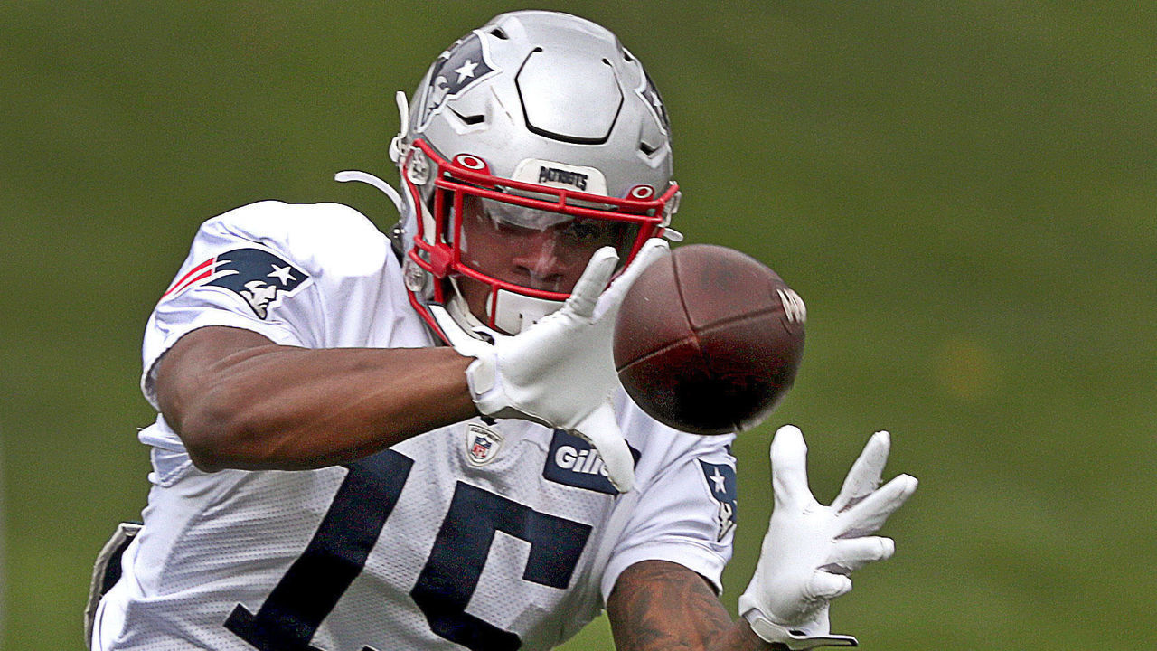 FOXBOROUGH, MA - OCTOBER 17: New England Patriots wide receiver NKeal Harry (15) catches a pass during New England Patriots practice at Gillette Stadium in Foxborough, MA on Oct. 17, 2019.