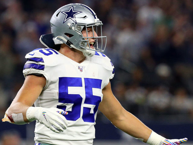 Cowboys LB Vander Esch leaves game with neck injury