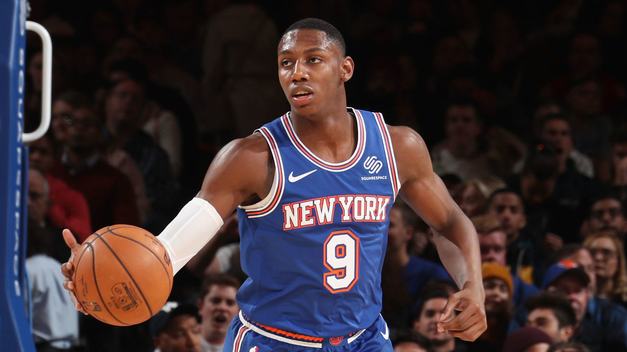 NEW YORK, NY - NOVEMBER 3: RJ Barrett #9 of the New York Knicks handles the ball against the Sacramento Kings on November 3, 2019 at Madison Square Garden in New York City, New York. Mandatory Copyright Notice: Copyright 2019 NBAE