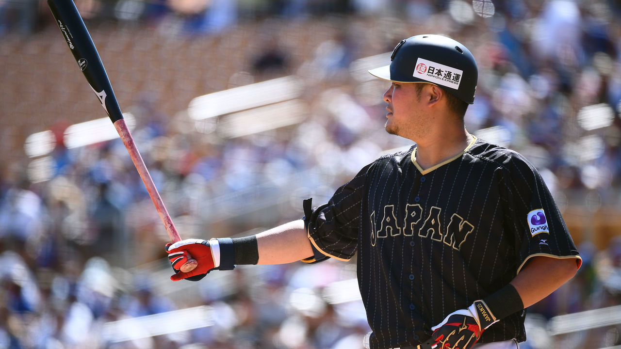 GLENDALE, AZ - MARCH 19: Yoshitomo Tsutsugo #25 of Japan is seen during the exhibition game between Japan and Los Angeles Dodgers at Camelback Ranch on March 19, 2017 in Glendale, Arizona.