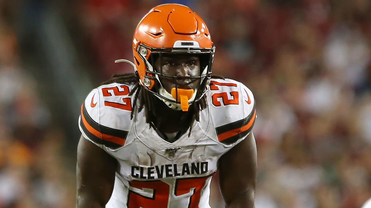 TAMPA, FL - AUG 23: Kareem Hunt (27) of the Browns waits for the hand off during the preseason game between the Cleveland Browns and the Tampa Bay Buccaneers on August 23, 2019 at Raymond James Stadium in Tampa, Florida.