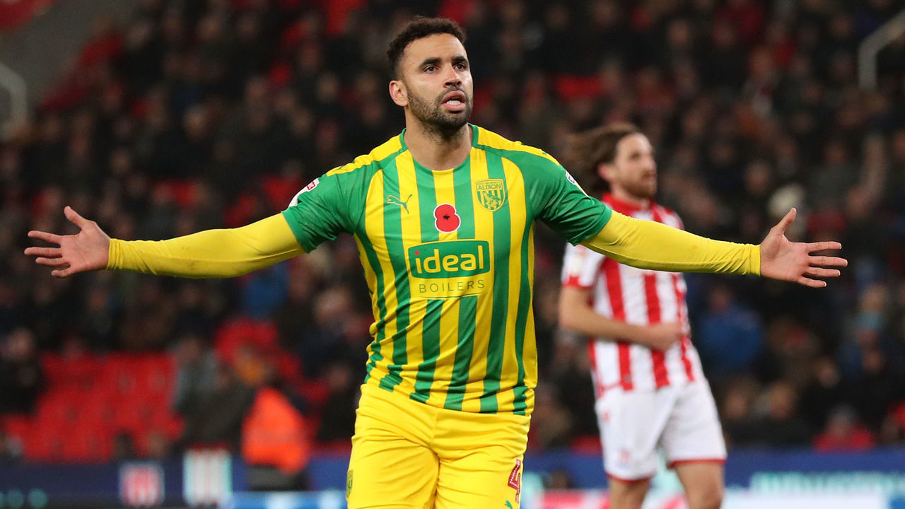 STOKE ON TRENT, ENGLAND - NOVEMBER 04: Hal Robson-Kanu of West Bromwich Albion celebrates after scoring a goal to make it 0-2 from the penalty spot during the Sky Bet Championship match between Stoke City and West Bromwich Albion at Bet365 Stadium on November 4, 2019 in Stoke on Trent, England.