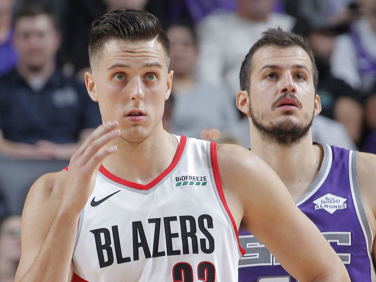 At least 4. Американская полиция машины. At least 4. Полицейский автомобиль. Atlantic wargames russian infantry.