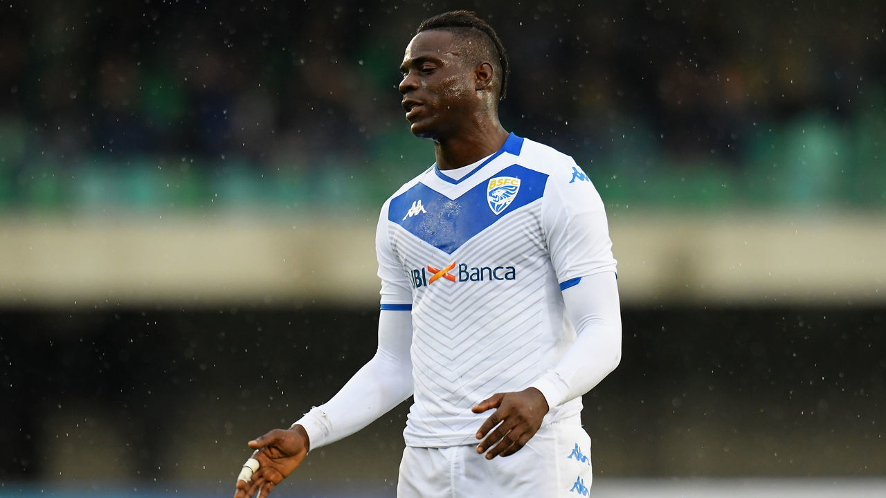 VERONA, ITALY - NOVEMBER 03: Mario Balotelli of Brescia Calcio reacts during the Serie A match between Hellas Verona and Brescia Calcio at Stadio Marcantonio Bentegodi on November 3, 2019 in Verona, Italy.