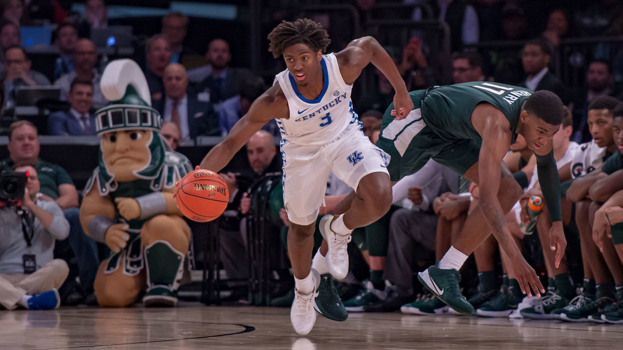 NEW YORK, NY - NOVEMBER 05: Kentucky Wildcats guard Tyrese Maxey (3) steals the ball away from Michigan State Spartans forward Aaron Henry (11) during the second half of the State Farm Champions Classic game between the Michigan State Spartans and Kentucky Wildcats on November 5, 2019 at Madison Square Garden in New York, NY