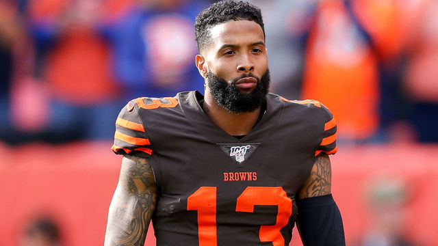 DENVER, CO - NOVEMBER 03: Cleveland Browns wide receiver Odell Beckham Jr gets ready to play before a NFL game between the Cleveland Browns and the Denver Broncos on November 03, 2019 at Broncos Stadium at Mile High in Denver, CO.