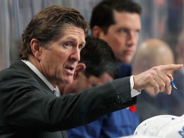 PHILADELPHIA, PA - NOVEMBER 02: Head Coach of the Toronto Maple Leafs Mike Babcock gives directions to his players during play against the Philadelphia Flyers on November 2, 2019 at the Wells Fargo Center in Philadelphia, Pennsylvania. The Maple Leafs went on to defeat the Flyers 4-3 in a shootout.