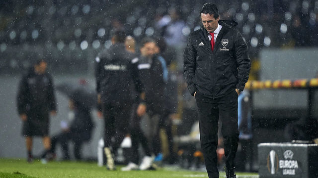 GUIMARAES, PORTUGAL - NOVEMBER 06: Unai Emery the manager of Arsenal FC reacts after Bruno Duarte of Vitoria Guimaraes SC scored a goal during the UEFA Europa League group F match between Vitoria Guimaraes and Arsenal FC at Estadio Dom Afonso Henriques on November 06, 2019 in Guimaraes, Portugal.