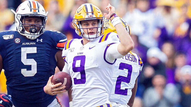 BATON ROUGE, LA - OCTOBER 26: LSU Tigers quarterback Joe Burrow (9) signals for a first down during a game between the LSU Tigers and the Auburn Tigers in Tiger Stadium in Baton Rouge, Louisiana on October 26, 2019.
