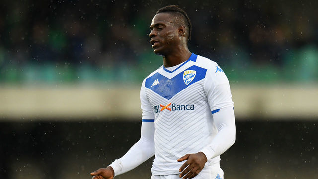 VERONA, ITALY - NOVEMBER 03: Mario Balotelli of Brescia Calcio reacts during the Serie A match between Hellas Verona and Brescia Calcio at Stadio Marcantonio Bentegodi on November 3, 2019 in Verona, Italy.