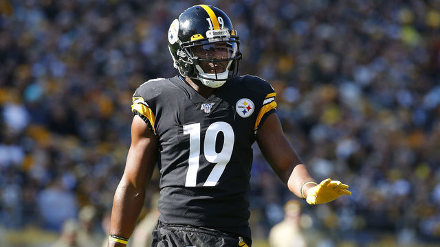 PITTSBURGH, PA - NOVEMBER 03: JuJu Smith-Schuster #19 of the Pittsburgh Steelers in action against the Indianapolis Colts on November 3, 2019 at Heinz Field in Pittsburgh, Pennsylvania.