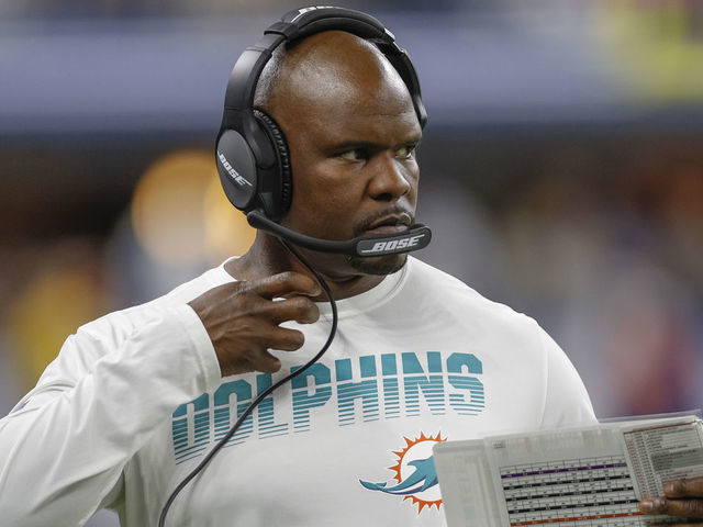 Former Dolphins coach Brian Flores to interview with Bears, per report