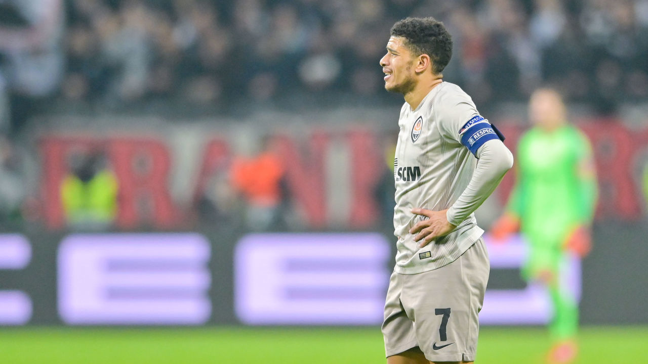 21 February 2019, Hessen, Frankfurt/Main: Soccer: Europa League, Eintracht Frankfurt - Schachtjor Donezk, knockout round, intermediate round, second legs, in the Commerzbank Arena. Taison von Schachtjor Donezk is standing on the field. Photo: Uwe Anspach/dpa