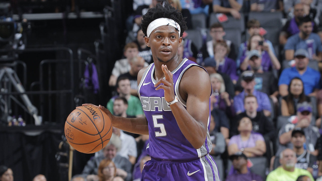 SACRAMENTO, CA - OCTOBER 25: De'Aaron Fox #5 of the Sacramento Kings brings the ball up the court against the Portland Trail Blazers on October 25, 2019 at Golden 1 Center in Sacramento, California. NOTE TO USER: User expressly acknowledges and agrees that, by downloading and or using this photograph, User is consenting to the terms and conditions of the Getty Images Agreement. Mandatory Copyright Notice: Copyright 2019 NBAE