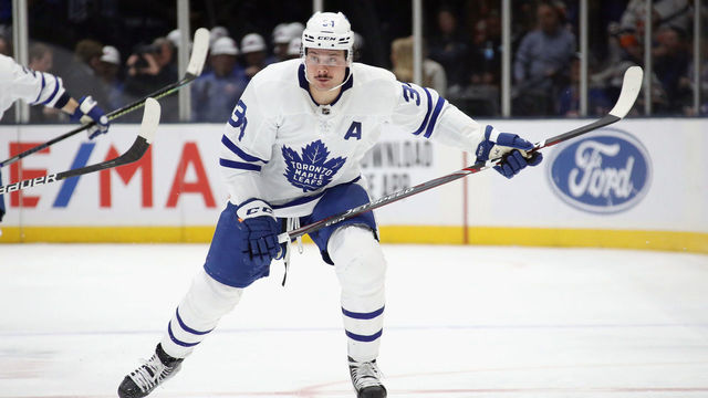 UNIONDALE, NEW YORK - NOVEMBER 13: Auston Matthews #34 of the Toronto Maple Leafs skates against the New York Islanders at NYCB Live's Nassau Coliseum on November 13, 2019 in Uniondale, New York. The Islanders defeated the Maple Leafs 5-4