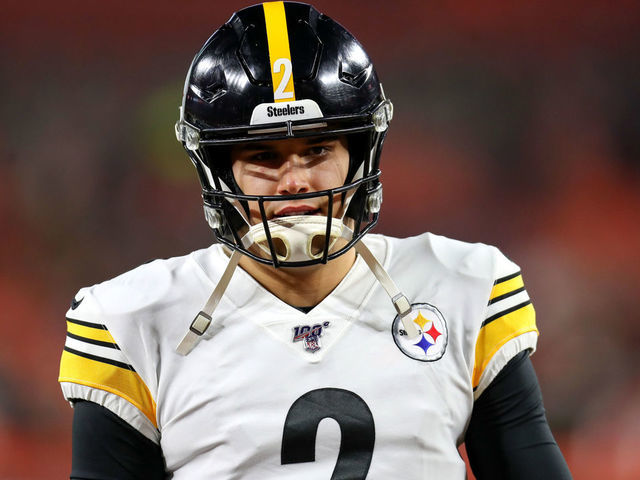 CLEVELAND, OH - NOVEMBER 14: Pittsburgh Steelers quarterback Mason Rudolph (2) on the field prior to the National Football League game between the Pittsburgh Steelers and Cleveland Browns on November 14, 2019, at FirstEnergy Stadium in Cleveland, OH.