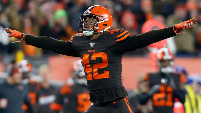 CLEVELAND, OH - NOVEMBER 14: Morgan Burnett #42 of the Cleveland Browns celebrates after breaking up a pass intended for Johnny Holton #80 of the Pittsburgh Steelers during the second quarter at FirstEnergy Stadium on November 14, 2019 in Cleveland, Ohio.