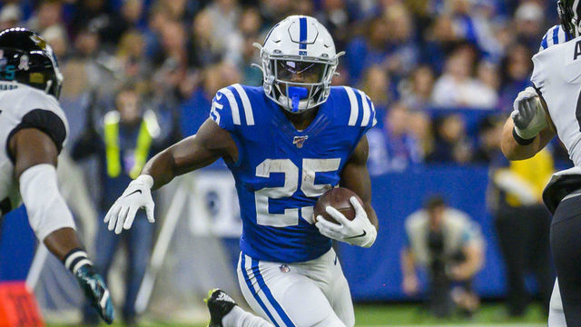 INDIANAPOLIS, IN - NOVEMBER 17: Marlon Mack #25 of the Indianapolis Colts runs with the ball during the first quarter of the game against the Jacksonville Jaguars at Lucas Oil Stadium on November 17, 2019 in Indianapolis, Indiana.