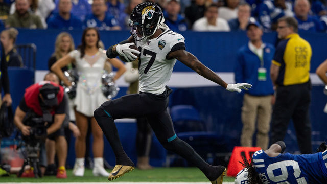 INDIANAPOLIS, IN - NOVEMBER 17: Jacksonville Jaguars wide receiver DJ Chark Jr. (17) runs in for a 34 yard touchdown during the NFL game between the Jacksonville Jaguars and the Indianapolis Colts on November 17, 2019 at Lucas Oil Stadium, in Indianapolis, IN.