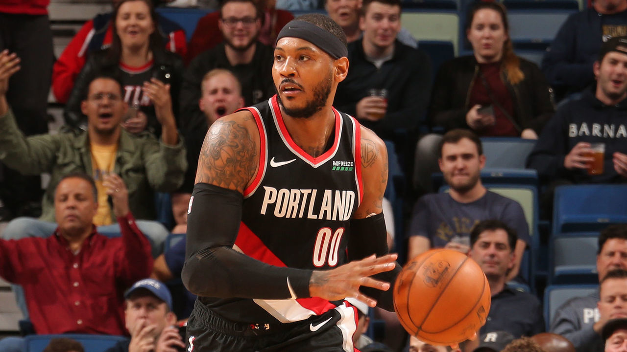 NEW ORLEANS, LA - NOVEMBER 19: Carmelo Anthony #00 of the Portland Trail Blazers looks to pass against the New Orleans Pelicans on November 19, 2019 at Smoothie King Center in New Orleans, Louisiana. NOTE TO USER: User expressly acknowledges and agrees that, by downloading and/or using this photograph, User is consenting to the terms and conditions of the Getty Images License Agreement. Mandatory Copyright Notice: Copyright 2019 NBAE
