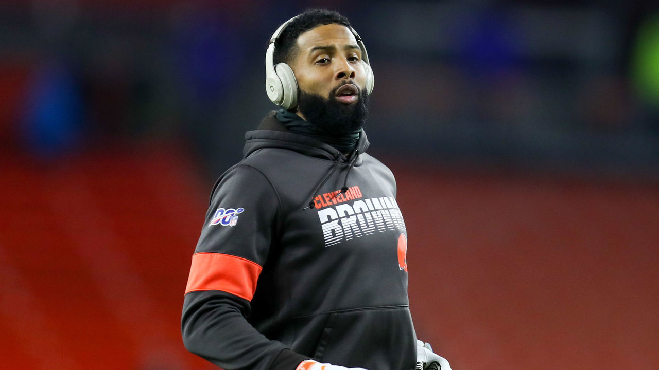 CLEVELAND, OH - NOVEMBER 14: Cleveland Browns wide receiver Odell Beckham Jr. (13) on the field prior to the National Football League game between the Pittsburgh Steelers and Cleveland Browns on November 14, 2019, at FirstEnergy Stadium in Cleveland, OH.