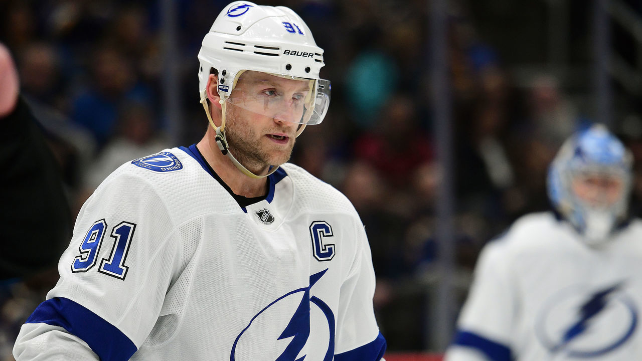 ST. LOUIS, MO. - NOVEMBER 19: Tampa Bay Lightning center Steven Stamkos (91) during an NHL game between the Tampa Bay Lightning and the St. Louis Blues on November 19, 2019, at Enterprise Center, St. Louis, MO. Photo by Keith Gillett/Icon Sportswire via Getty Images)