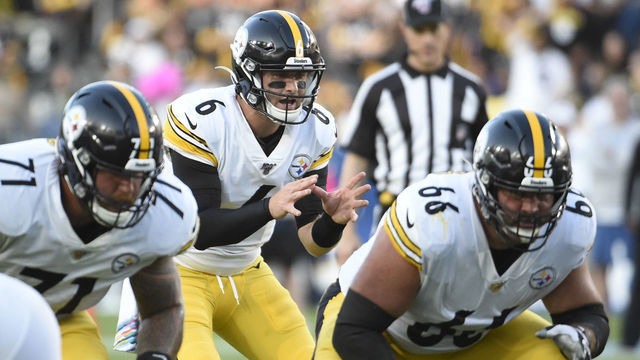 CARSON, CA - OCTOBER 13: Devlin Hodges #6 of the Pittsburgh Steelers plays during a game against the Los Angeles Chargers at Dignity Health Sports Park October 13, 2019 in Carson, California.