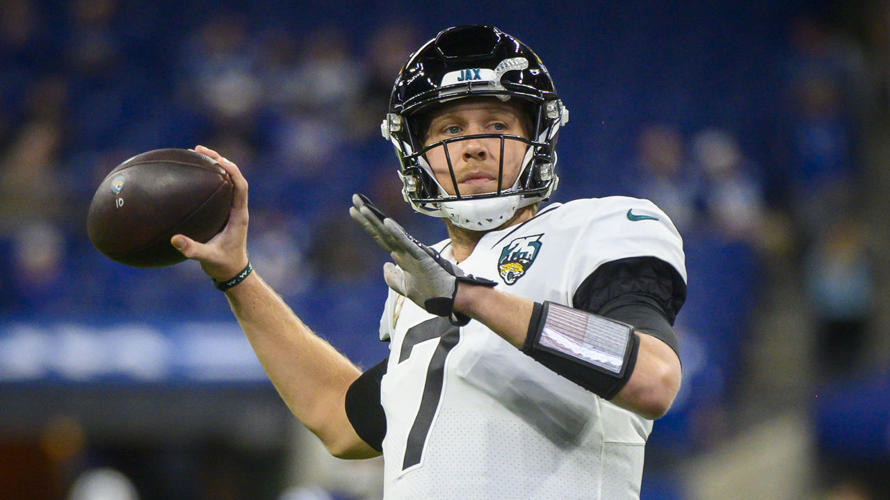 INDIANAPOLIS, IN - NOVEMBER 17: Nick Foles #7 of the Jacksonville Jaguars warms-up before the start of the game against the Indianapolis Colts at Lucas Oil Stadium on November 17, 2019 in Indianapolis, Indiana.