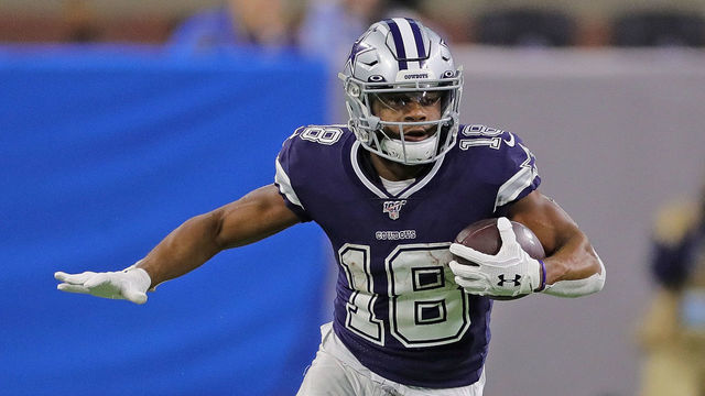 DETROIT, MI - NOVEMBER 17: Randall Cobb #18 of the Dallas Cowboys makes the catch and runs for a short gain during the third quarter of the game against the Detroit Lions at Ford Field on November 17, 2019 in Detroit, Michigan. Dallas defeated Detroit 35-27.