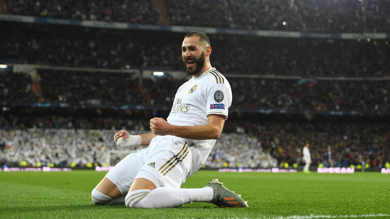 MADRID, SPAIN - NOVEMBER 26: Karim Benzema of Real Madrid celebrates after scoring his team's second goal during the UEFA Champions League group A match between Real Madrid and Paris Saint-Germain at Bernabeu on November 26, 2019 in Madrid, Spain.
