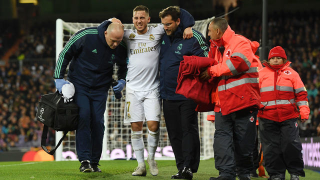 MADRID, SPAIN - NOVEMBER 26: Eden Hazard of Real Madrid leaves the pitch with an injury during the UEFA Champions League group A match between Real Madrid and Paris Saint-Germain at Bernabeu on November 26, 2019 in Madrid, Spain.