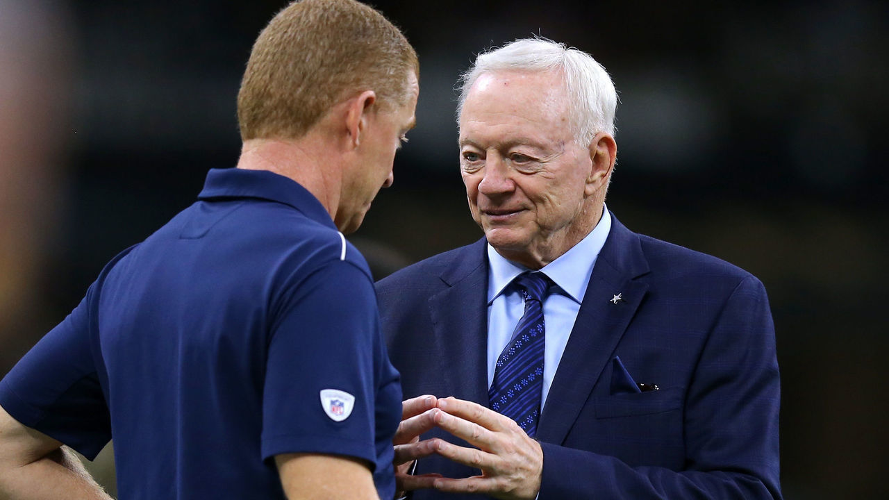 NEW ORLEANS, LOUISIANA - SEPTEMBER 29: Jerry Jones owner of the Dallas Cowboys talks to head coach Jason Garrett before a game against the New Orleans Saints at the Mercedes Benz Superdome on September 29, 2019 in New Orleans, Louisiana.