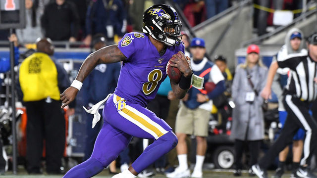 LOS ANGELES, CA - NOVEMBER 25: Quarterback Lamar Jackson #8 of the Baltimore Ravens runs the ball in the second half of the game against the Los Angeles Rams at the Los Angeles Memorial Coliseum on November 25, 2019 in Los Angeles, California.