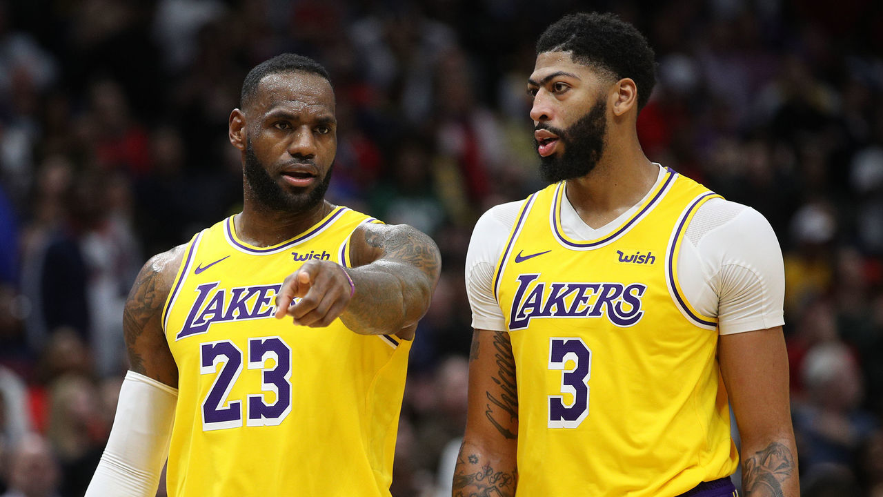 NEW ORLEANS, LOUISIANA - NOVEMBER 27: Anthony Davis #3 of the Los Angeles Lakers and LeBron James #23 of the Los Angeles Lakers talk during the game against the New Orleans Pelicans at Smoothie King Center on November 27, 2019 in New Orleans, Louisiana. NOTE TO USER: User expressly acknowledges and agrees that, by downloading and/or using this photograph, user is consenting to the terms and conditions of the Getty Images License Agreement