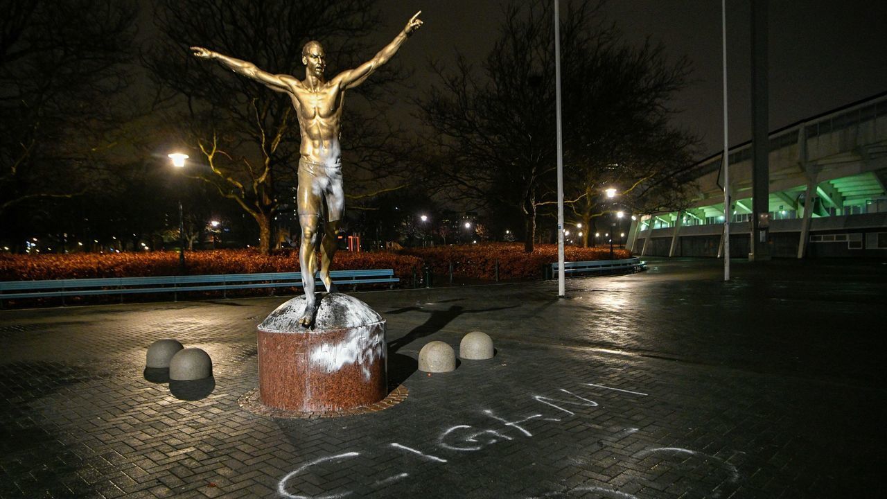 The fire-damaged statue of the Swedish football player Zlatan Ibrahimovic is pictured in Malmoe, November 27, 2019. - The statue was set alight after Ibrahimovic annonced the he have bought a share in the Swedish Stockholm based football team Hammarby.