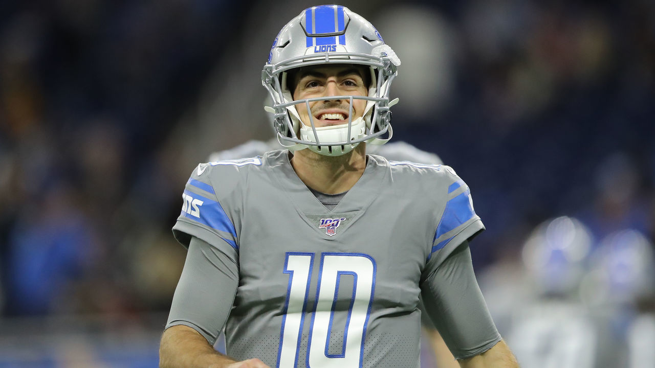 DETROIT, MI - NOVEMBER 28: David Blough #10 of the Detroit Lions warms up before a game against the Chicago Bears at Ford Field on November 28, 2019 in Detroit, Michigan.