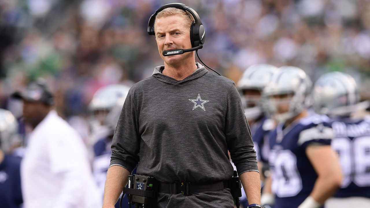 EAST RUTHERFORD, NEW JERSEY - OCTOBER 13: Head coach Jason Garrett of the Dallas Cowboys reacts against the New York Jets at MetLife Stadium on October 13, 2019 in East Rutherford, New Jersey.