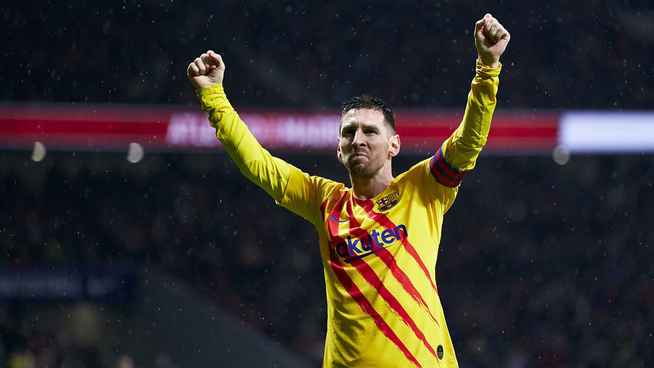MADRID, SPAIN - DECEMBER 01: Lionel Messi of Barcelona celebrates after scoring his team's first goal during the Liga match between Club Atletico de Madrid and FC Barcelona at Wanda Metropolitano on December 01, 2019 in Madrid, Spain.