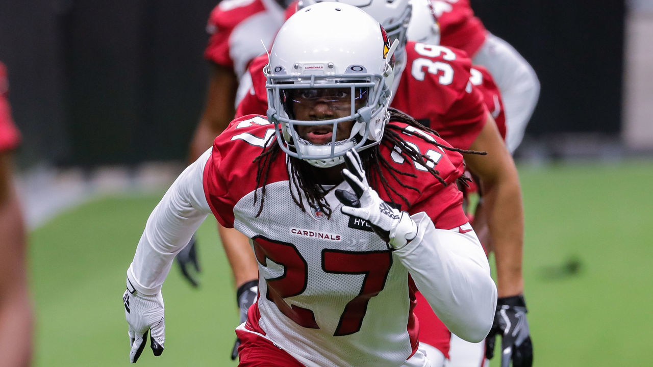 GLENDALE, AZ - JULY 26: Arizona Cardinals cornerback Josh Shaw (27) runs a drill during the Arizona Cardinals training camp on July 26, 2019 at State Farm Stadium in Glendale, Arizona.