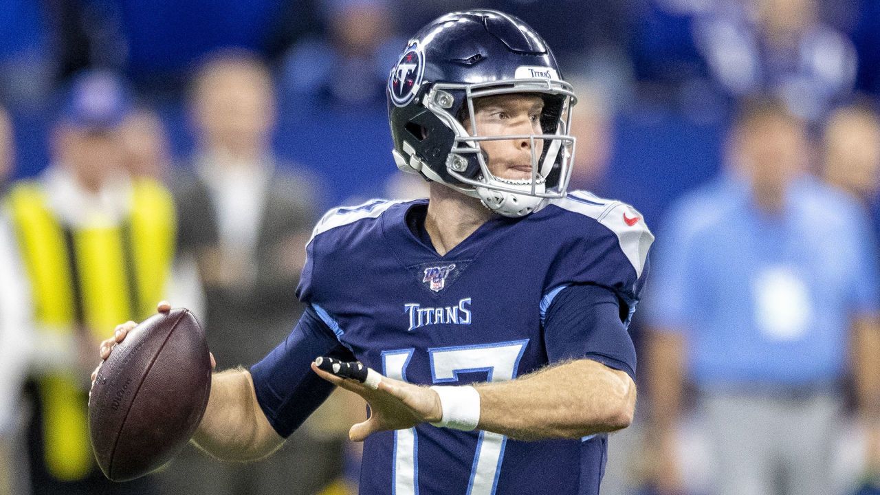 INDIANAPOLIS, IN - DECEMBER 01: Ryan Tannehill #17 of the Tennessee Titans passes the ball during the first quarter of the game against the Indianapolis Colts at Lucas Oil Stadium on December 1, 2019 in Indianapolis, Indiana.