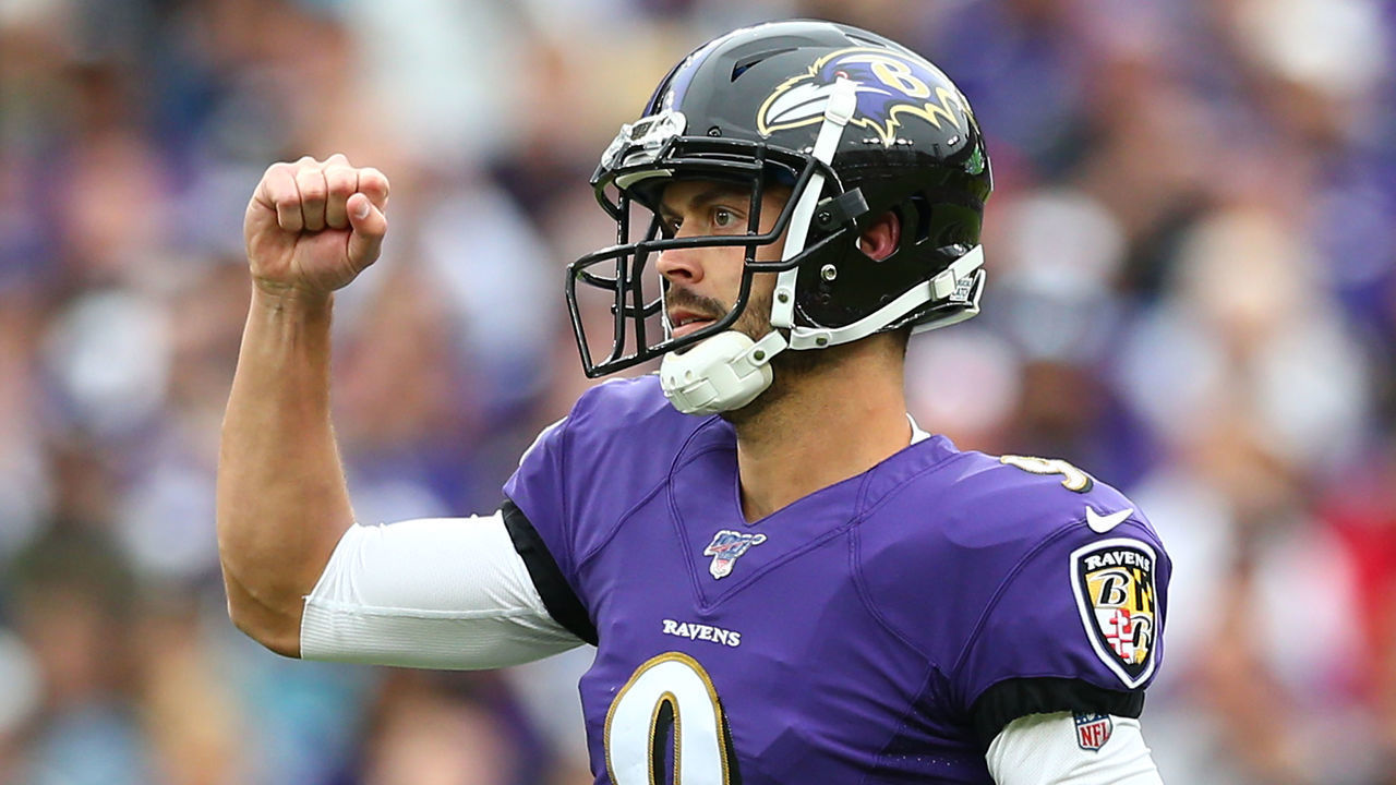 BALTIMORE, MD - OCTOBER 13: Justin Tucker #9 of the Baltimore Ravens celebrates a field goal against the Cincinnati Bengals during the second half at M&T Bank Stadium on October 13, 2019 in Baltimore, Maryland.
