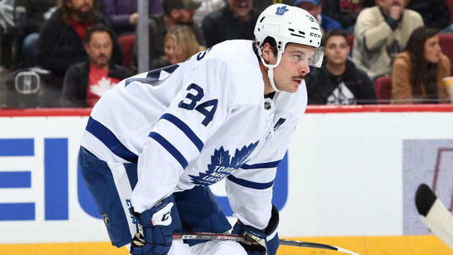 GLENDALE, ARIZONA - NOVEMBER 21: Auston Matthews #34 of the Toronto Maple Leafs gets ready during a face-off against the Arizona Coyotes at Gila River Arena on November 21, 2019 in Glendale, Arizona.