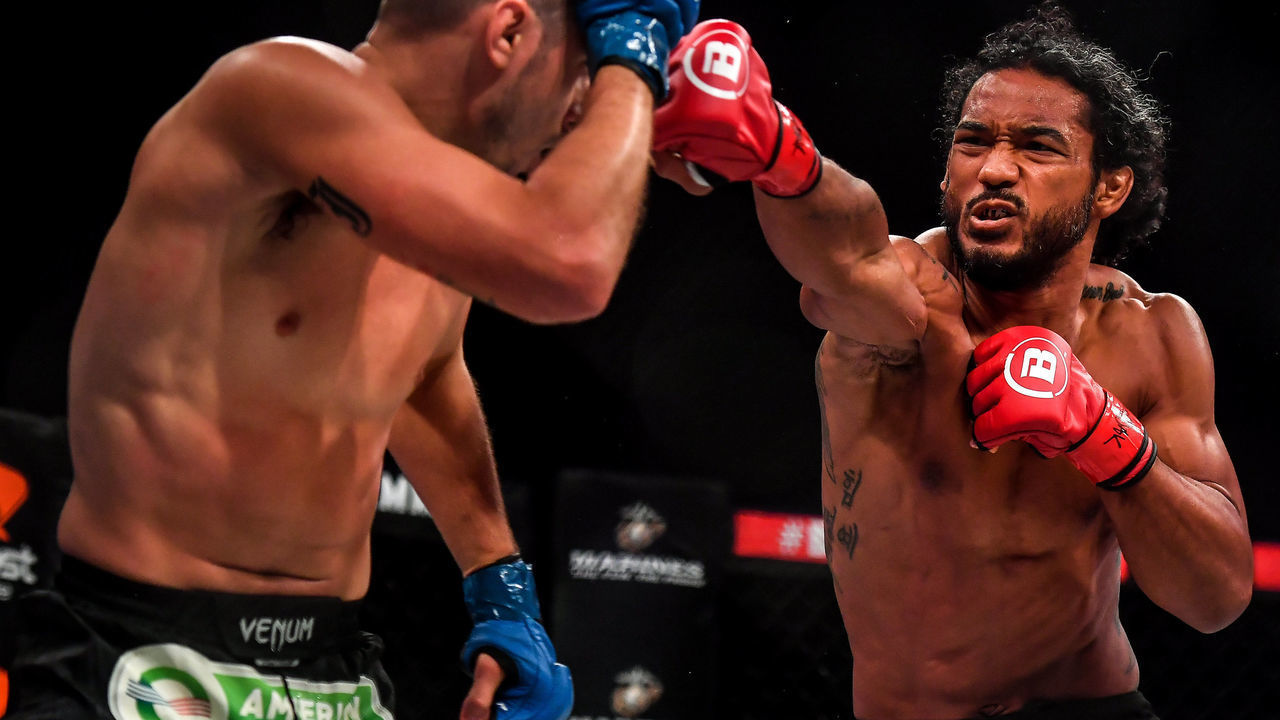 Dublin , Ireland - 27 September 2019; Benson Henderson, right, in action against Myles Jury during their lightweight bout at Bellator 227 in the 3Arena, Dublin.